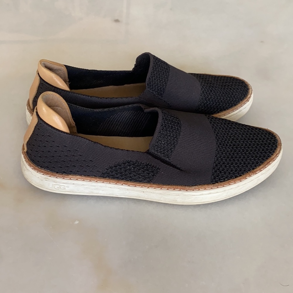 ⚜️ Ugg black Sammy knit slip on sneakers